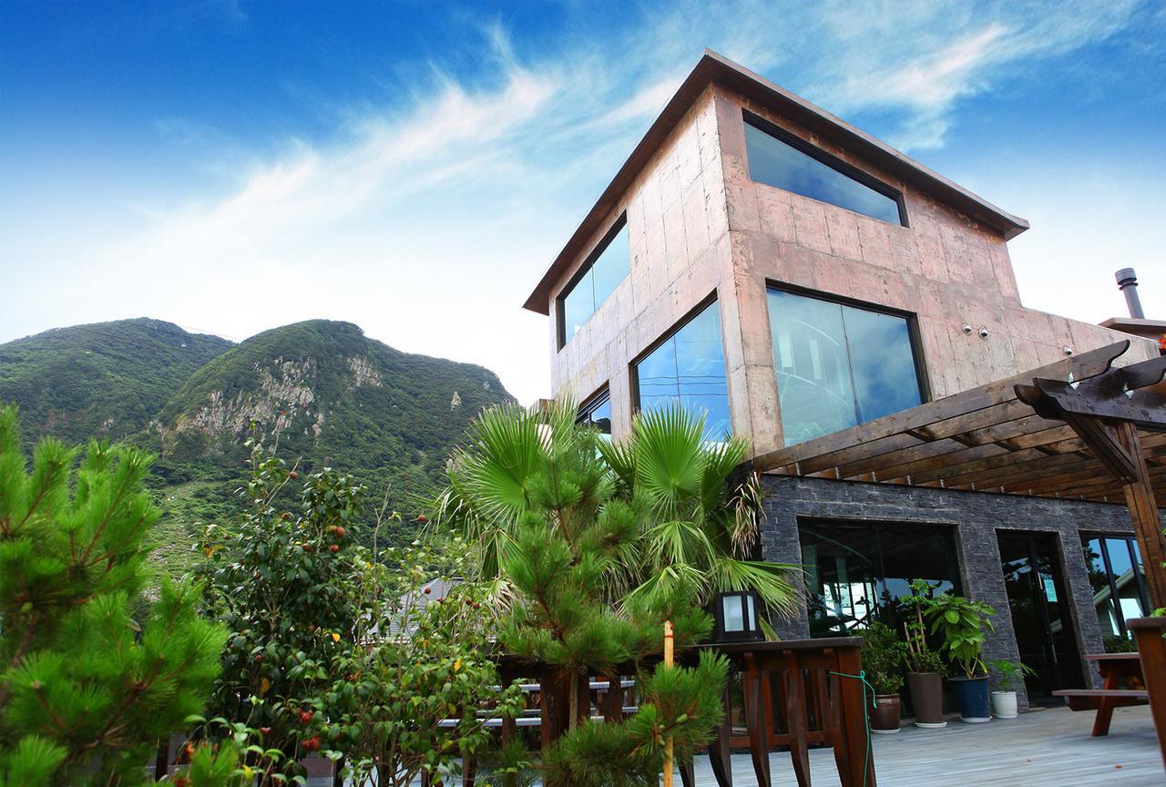 Mirvill Pension & Resort مدينة سيوجويبو المظهر الخارجي الصورة